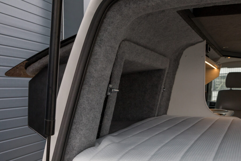 Vast bed detail